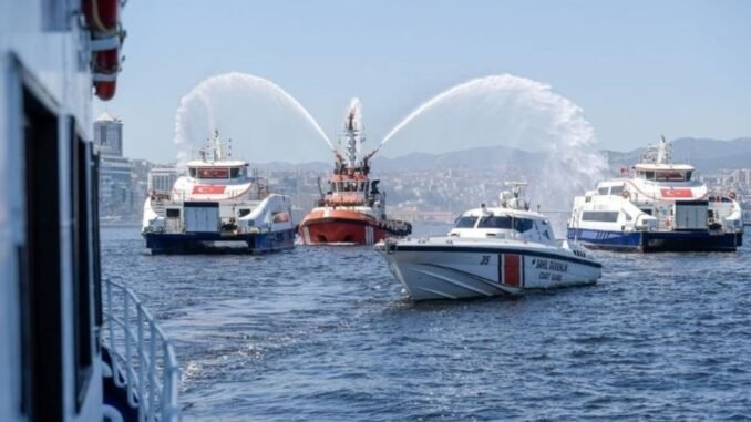 izmir-kabotaj-bayrami-kutlamalari-sJOqGUH4.jpg