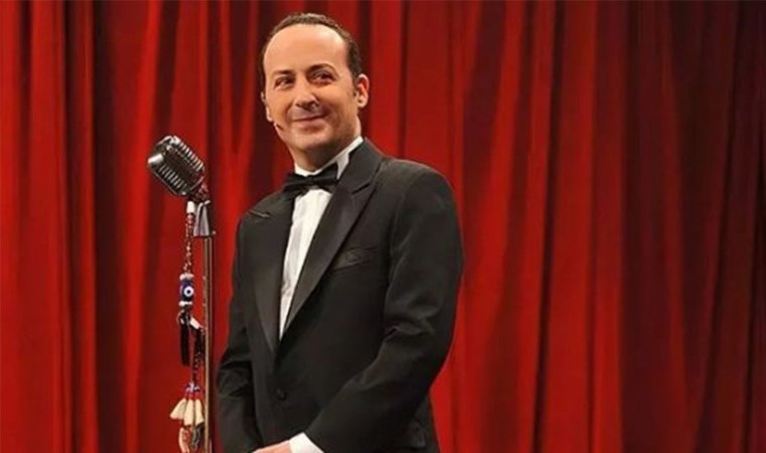 komedyen-tolga-cevikin-yeni-talk-show-programi-tolgshow-filtresiz-zLIAgCwD.jpg