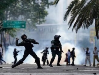 Venezuela'da Seçim Sonuçları Protestoları: Çatışmalar ve Yaralılar - Merhaba İzmir