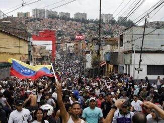 Venezuelalılar, tartışmalı seçimin Devlet Başkanı Maduro'ya devredilmesiyle polisle çatıştı - Merhaba İzmir
