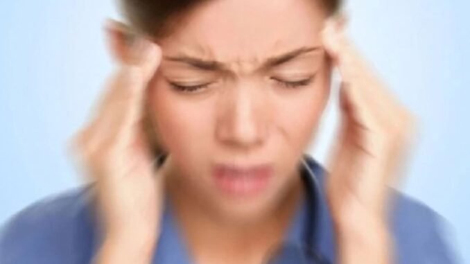 vertigo-nedir-belirtileri-ve-nedenleri-23AYLigW.jpg