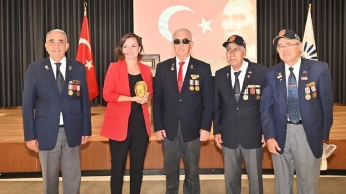 30-agustos-zafer-bayraminda-sehit-aileleriyle-anlamli-bulusma-8T8KwZKH.jpg