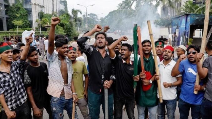 bangladeste-polis-gosterileri-sona-erdi-ve-anlasma-saglandi-Dyv1jVL6.jpg