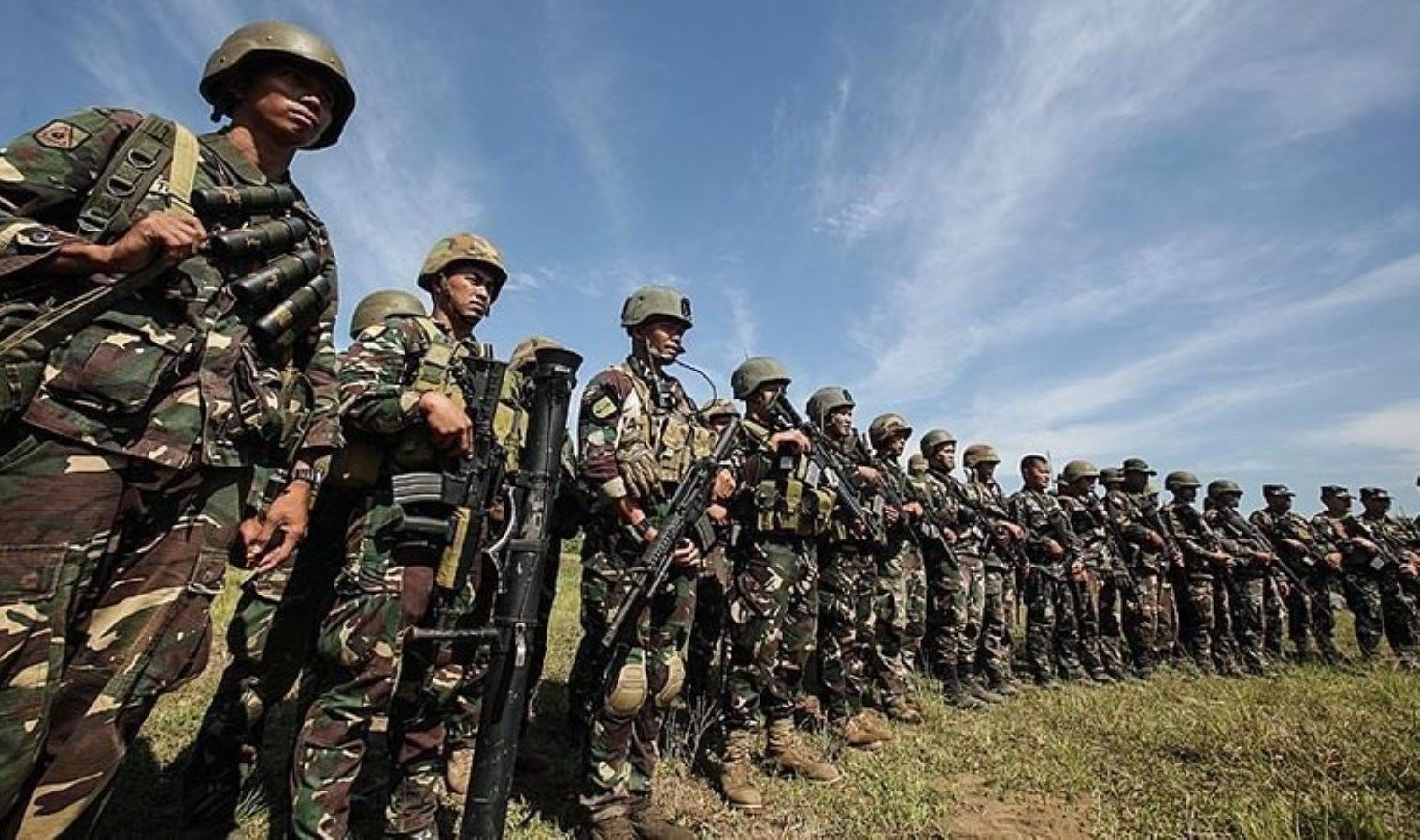 filipinler-savunma-bakanindan-cinin-saldirgan-eylemlerine-cevap-Lnl6QRyZ.jpg