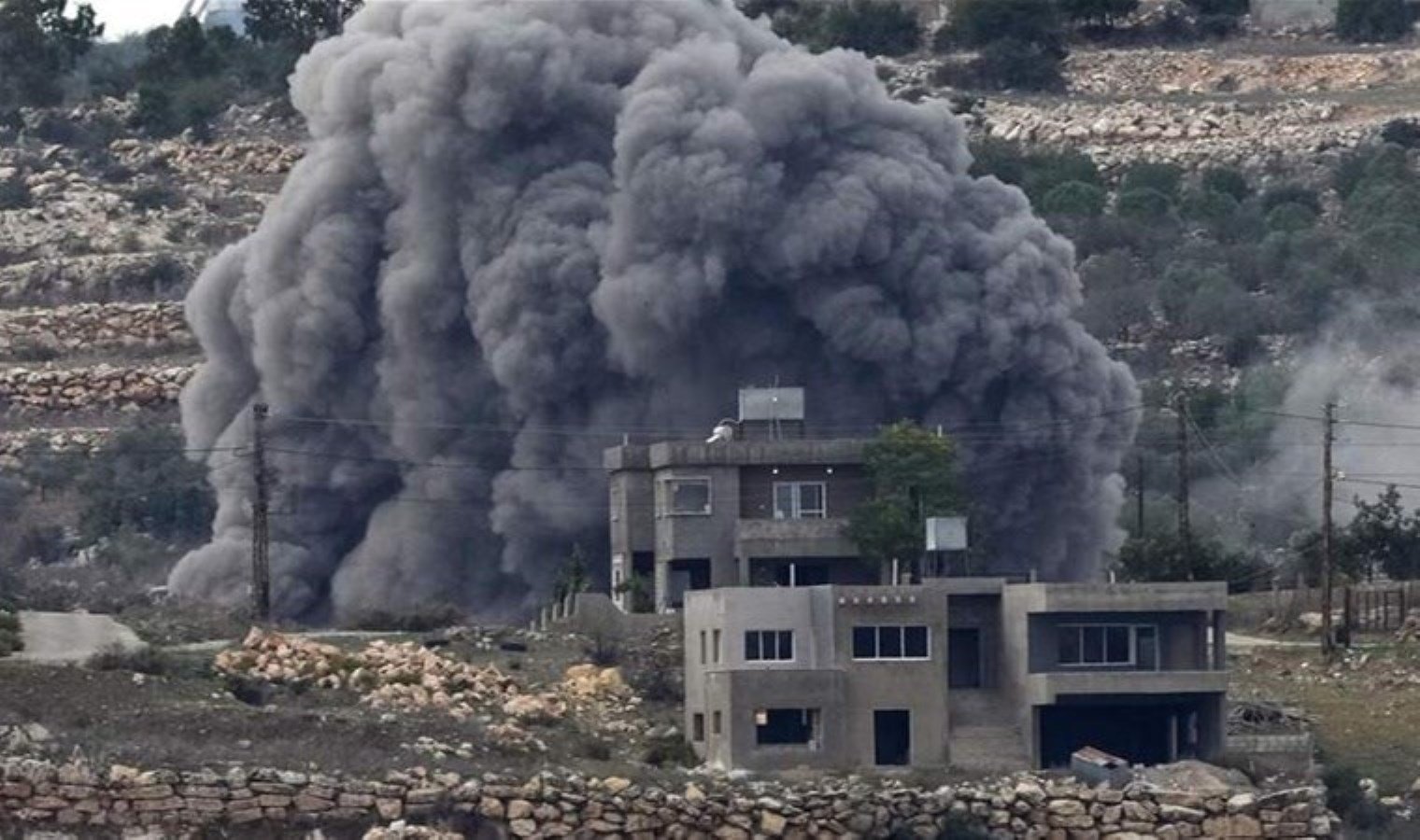 israil-ihasi-lubnanda-arac-hedef-aldi-8tbikinh.jpg