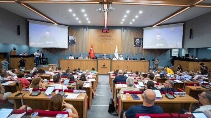 izmir-buyuksehir-belediyesinde-kardes-sehir-protokolu-iptali-EHTGFaiF.jpg