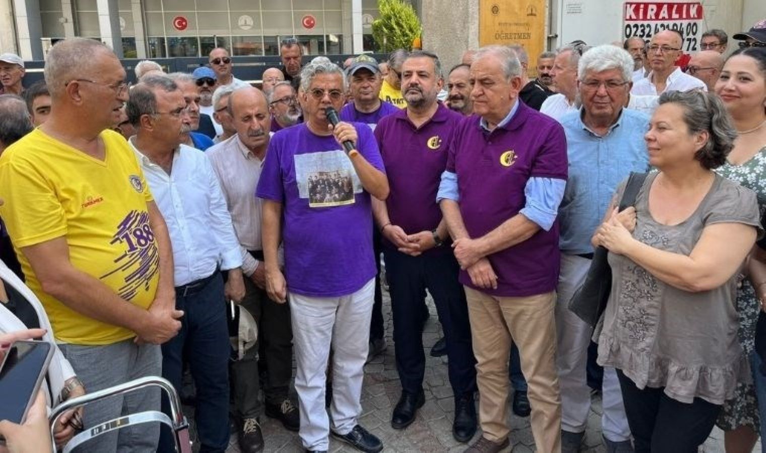 izmirdeki-okul-ihaleleri-tepkileri-ve-endiseler-bF7VBlh4.jpg