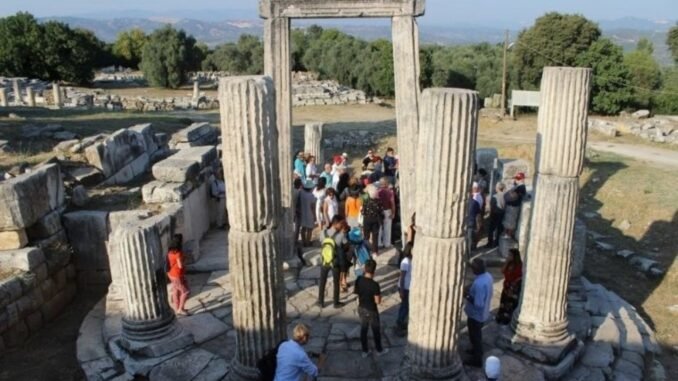 karia-karialilar-ve-mylasa-sempozyumu-2024-BGO1dajP.jpg