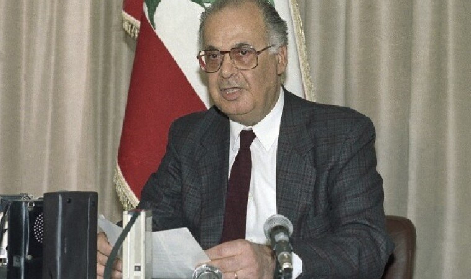 lubnanin-dort-kez-basbakani-salim-hoss-hayatini-kaybetti-1TLOMNn2.jpg