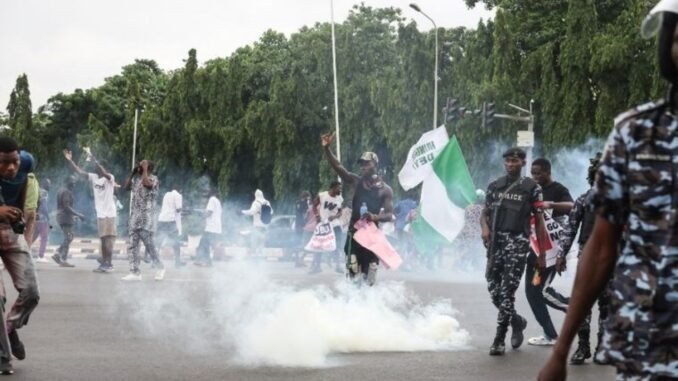 nijeryada-ekonomik-zorluklar-ve-protestolar-vuWaRtF2.jpg