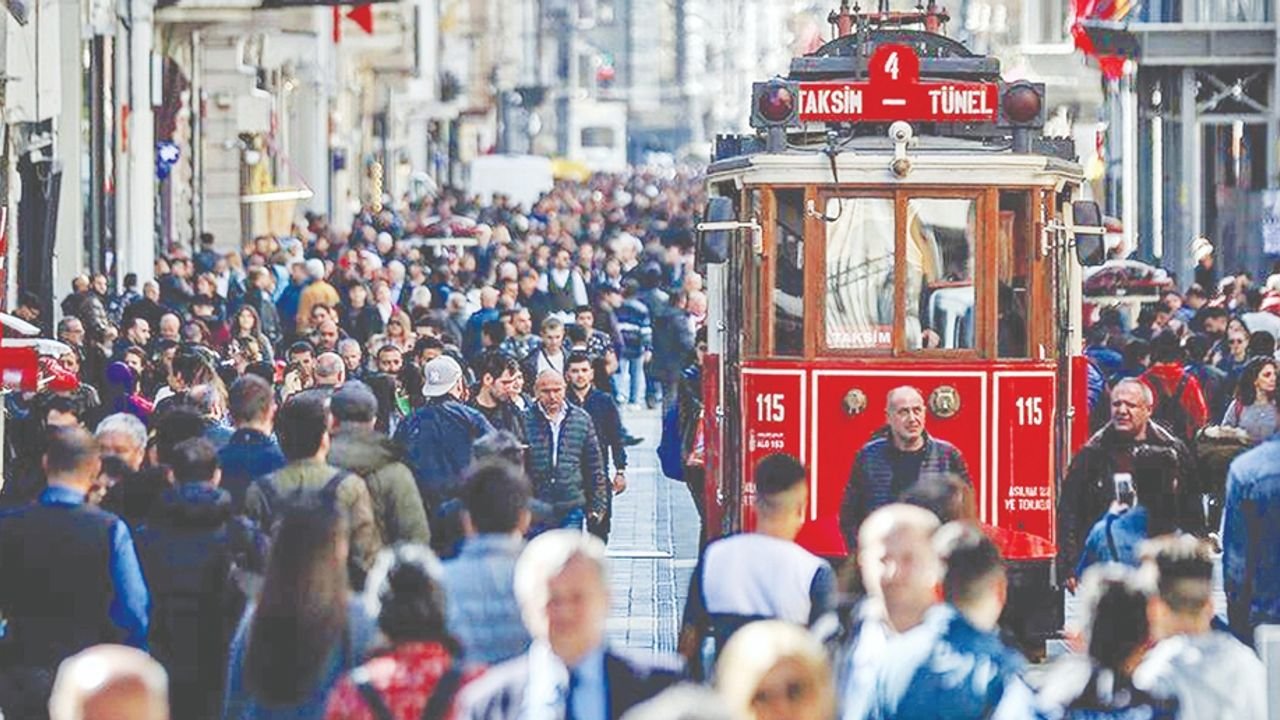 turkiye-nufusunda-kadinlarin-artisi-2030-ve-sonrasi-beklentiler-KzsAAmJZ.jpg