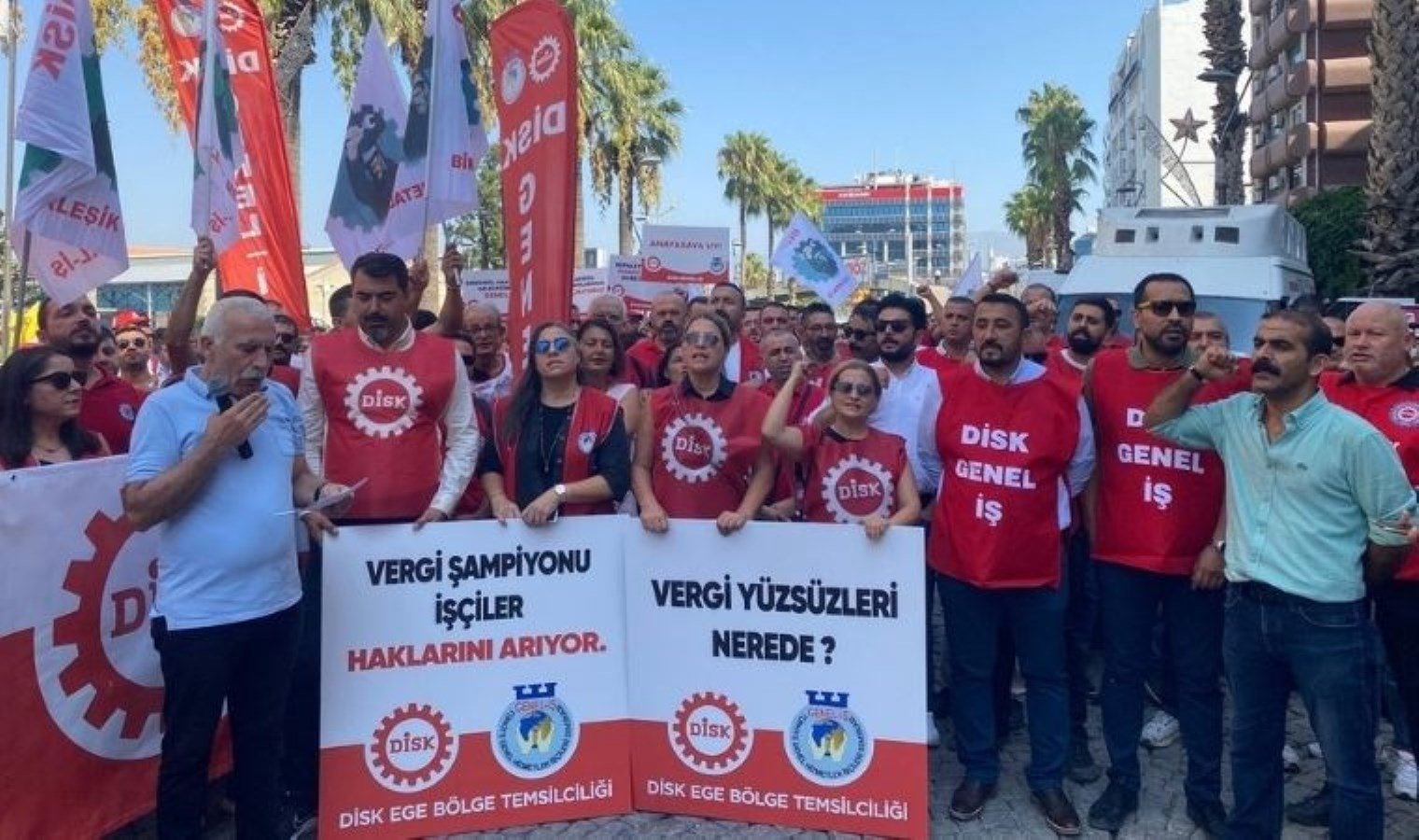 diskten-izmirde-gelirde-ve-vergide-adalet-eylemi-NXlr5RsM.jpg diskten-izmirde-gelirde-ve-vergide-adalet-eylemi-NXlr5RsM.jpg