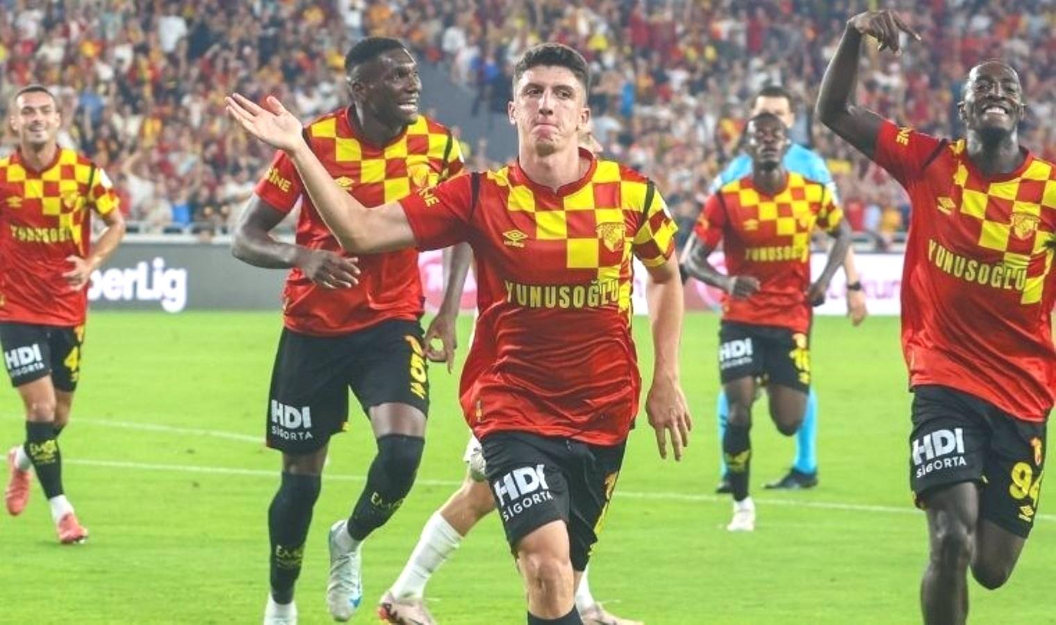 goztepenin-kayserisporu-3-0-gecerek-ust-siralara-tirmanisi-yTMT8kXM.jpg goztepenin-kayserisporu-3-0-gecerek-ust-siralara-tirmanisi-yTMT8kXM.jpg