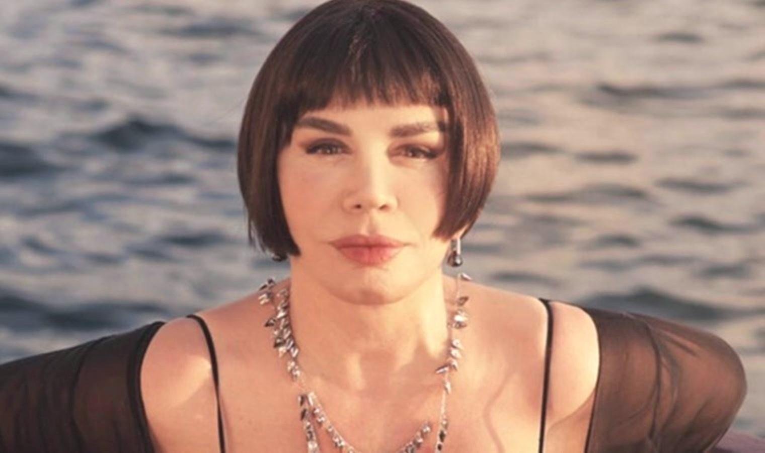 hande-yenerden-sezen-aksuya-duygusal-cagri-hSNR8Sum.jpg hande-yenerden-sezen-aksuya-duygusal-cagri-hSNR8Sum.jpg