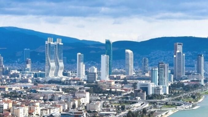 izmir-ekonomi-universitesi-2024-2025-akademik-yili-acilis-toreni-INJJm3HJ.jpg