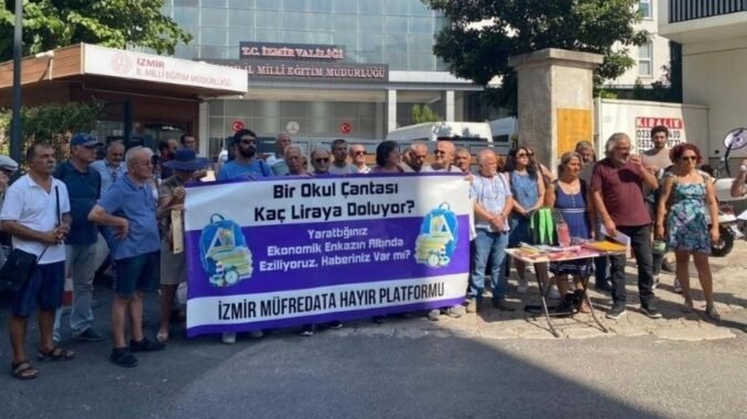 izmir-mufredata-hayir-platformu-egitim-masraflarini-protesto-etti-ejc2iOY5.jpg