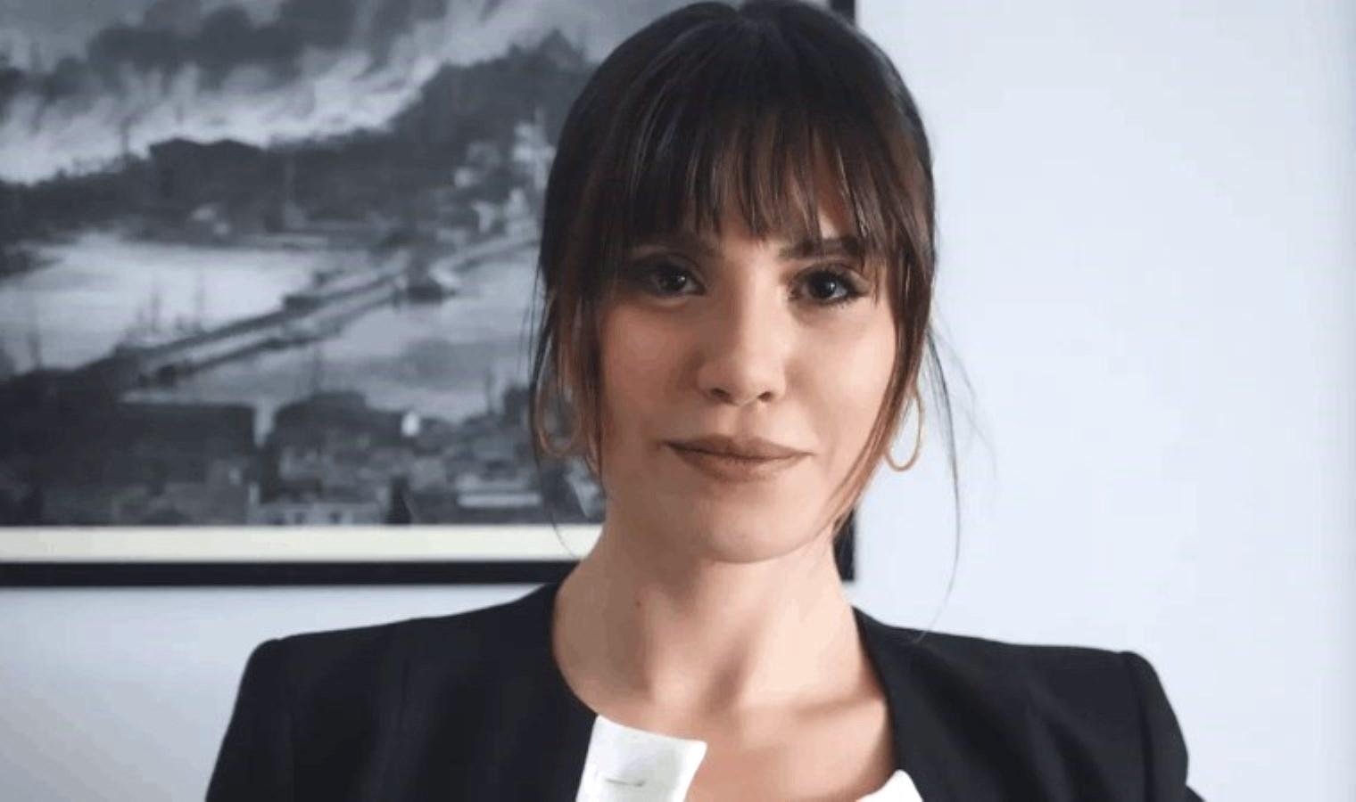 kalpazan-dizisi-ve-sukran-ovalinin-hayati-fvDqUAOM.jpg kalpazan-dizisi-ve-sukran-ovalinin-hayati-fvDqUAOM.jpg