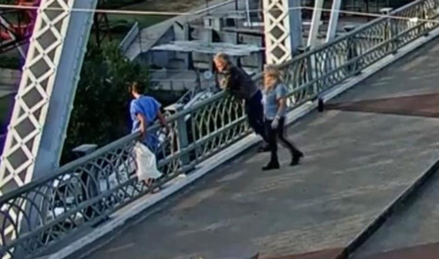 nashville-polisi-jovinin-kahramanlik-hikayesini-paylasti-eeIgQp2X.jpg nashville-polisi-jovinin-kahramanlik-hikayesini-paylasti-eeIgQp2X.jpg