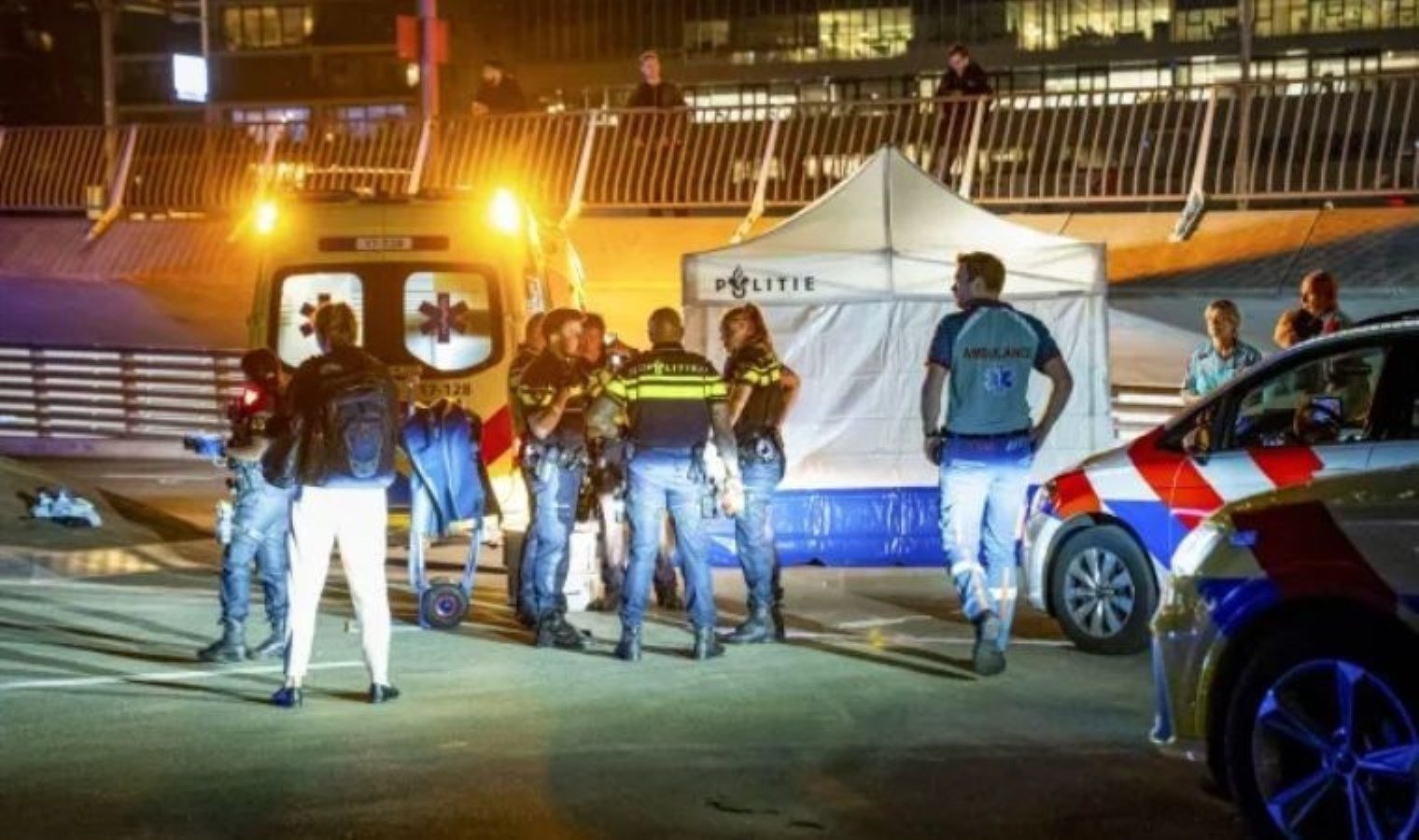 rotterdamda-bicakli-saldiri-bir-kisi-hayatini-kaybetti-6bajhe5t.jpg rotterdamda-bicakli-saldiri-bir-kisi-hayatini-kaybetti-6bajhe5t.jpg