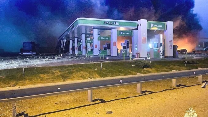 rusyanin-dagistan-bolgesindeki-benzin-istasyonunda-patlamada-en-az-13-kisi-hayatini-kaybetti-HjIbgKZ6.jpg
