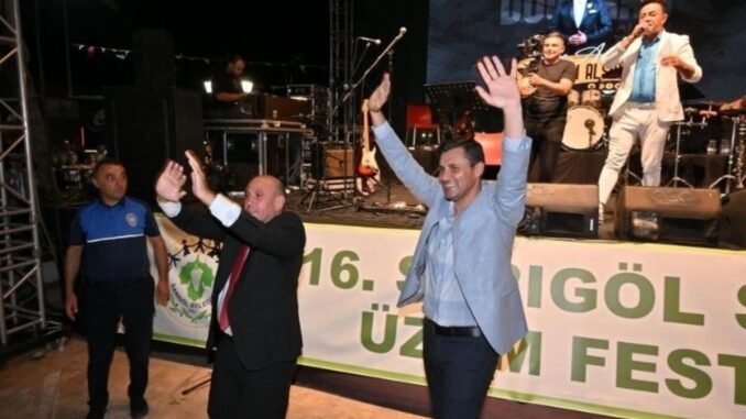 sarigolde-16-sultani-uzum-festivali-coskuyla-tamamlandi-3BhTg11L.jpg