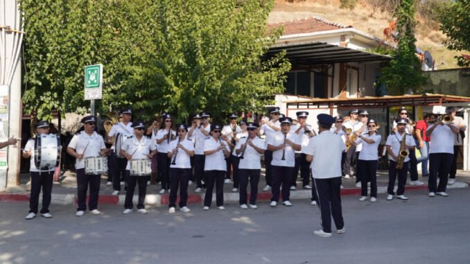 Cumhuriyet Coşkusu Kemalpaşa'da Başladı