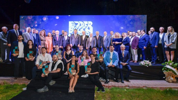 İzmir’de Ezber Bozan Mobilya Tasarım Yarışması'nda Büyük Final