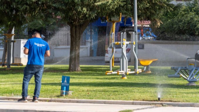 İzmir'in Parklarında Akıllı Sulama ile Su Tüketimi Yüzde 30 Azalacak