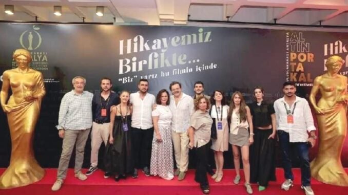 aci-kahve-filmi-dunya-promiyerini-antalya-altin-portakal-film-festivalinde-gerceklestirdi-9ELbnHlK.jpg