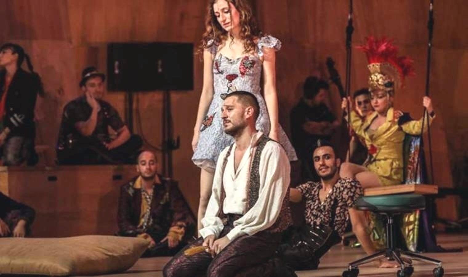 asik-shakespeare-tiyatro-oyunu-biletler-satista-MwUDgDKR.jpg