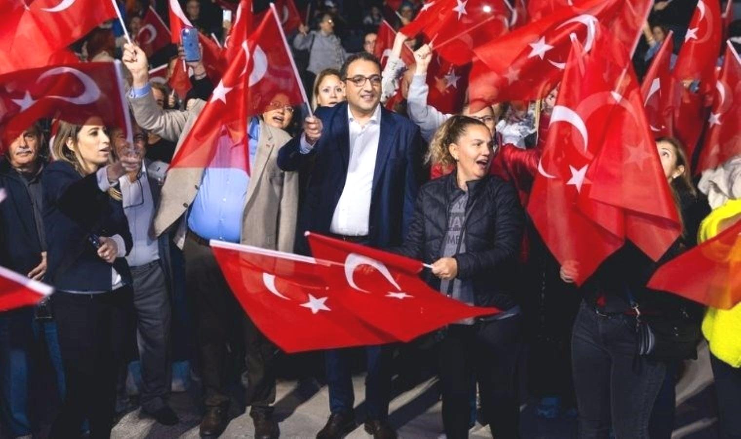 balcovada-cumhuriyet-bayrami-coskusu-ve-etkinlikler-rrenyXDk.jpg