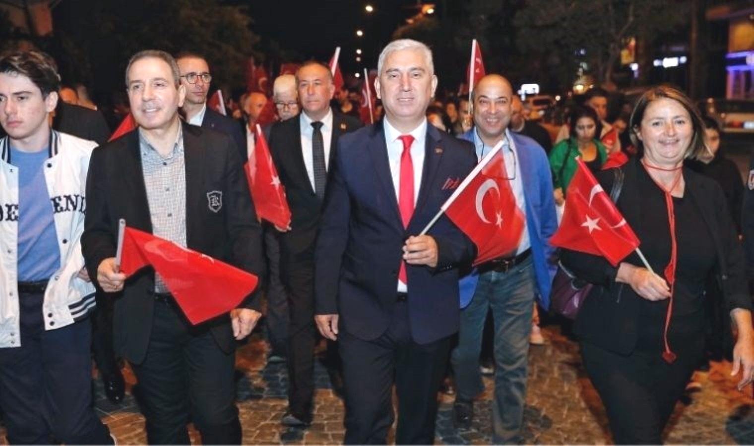 bergamada-cumhuriyet-bayrami-coskuyla-kutlandi-tU9m4liK.jpg bergamada-cumhuriyet-bayrami-coskuyla-kutlandi-tU9m4liK.jpg