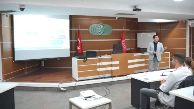 bornova-belediyesinden-afet-bilinclendirme-egitimi-CFVu6jqf.jpg