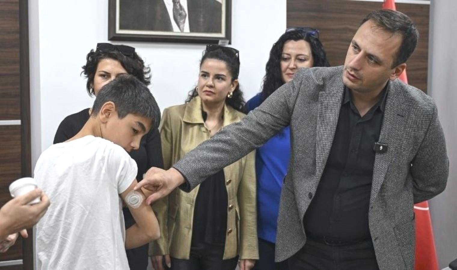 bornova-belediyesinden-diyabetli-ogrencilere-destek-ZqtbGDZs.jpg bornova-belediyesinden-diyabetli-ogrencilere-destek-ZqtbGDZs.jpg