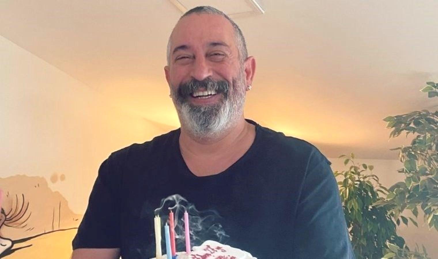 cem-yilmazdan-ersan-kuneri-yeni-sezonu-ve-ekonomik-zorluklar-uzerine-aciklamalar-d7xNum4Q.jpg cem-yilmazdan-ersan-kuneri-yeni-sezonu-ve-ekonomik-zorluklar-uzerine-aciklamalar-d7xNum4Q.jpg