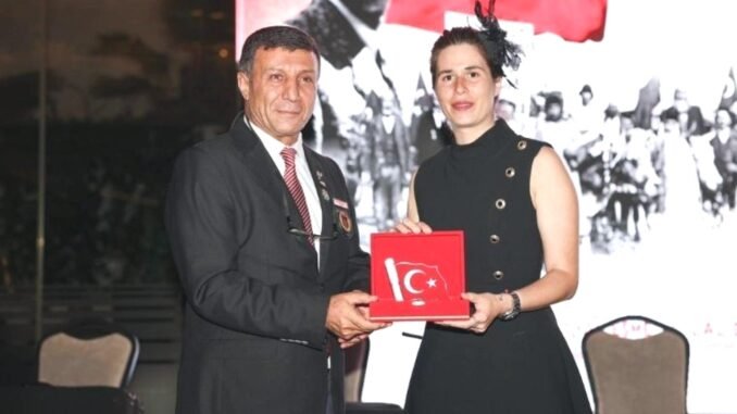 cesme-belediyesinde-cumhuriyet-bayrami-resepsiyonu-dx5Up7wZ.jpg