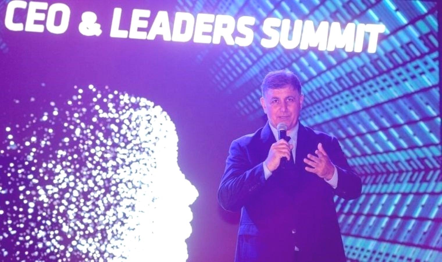 dijital-ceo-ve-liderler-zirvesi-2023-yapay-zeka-temasiyla-cesmede-basladi-MmjkaWU8.jpg dijital-ceo-ve-liderler-zirvesi-2023-yapay-zeka-temasiyla-cesmede-basladi-MmjkaWU8.jpg
