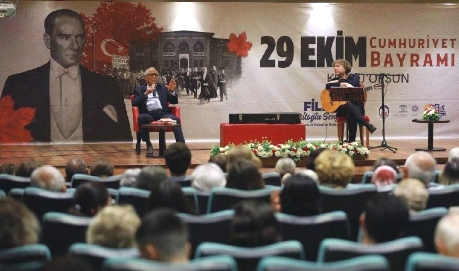 edebiyat-ve-muzik-dinletisi-cumhuriyet-ve-ataturk-anisina-lS3wZOtx.jpg