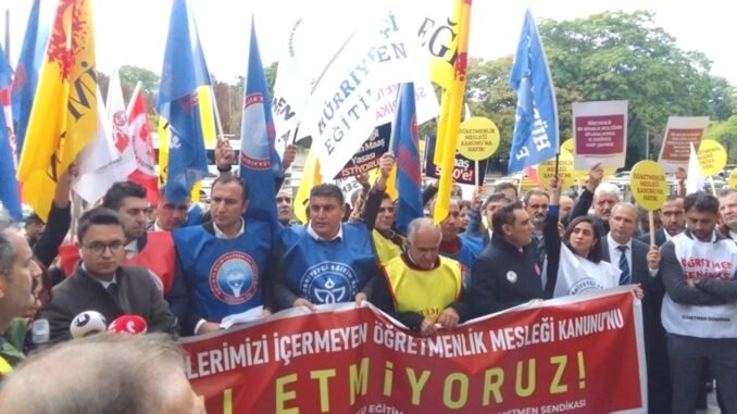 egitimde-ogretmenler-ve-yeni-kanun-elestirileri-mYjdxYXF.jpg