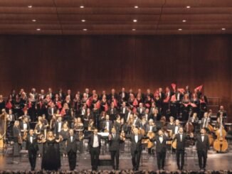 İstanbul Devlet Opera ve Balesi'nden Özsoy Operası Performansı - Merhaba İzmir