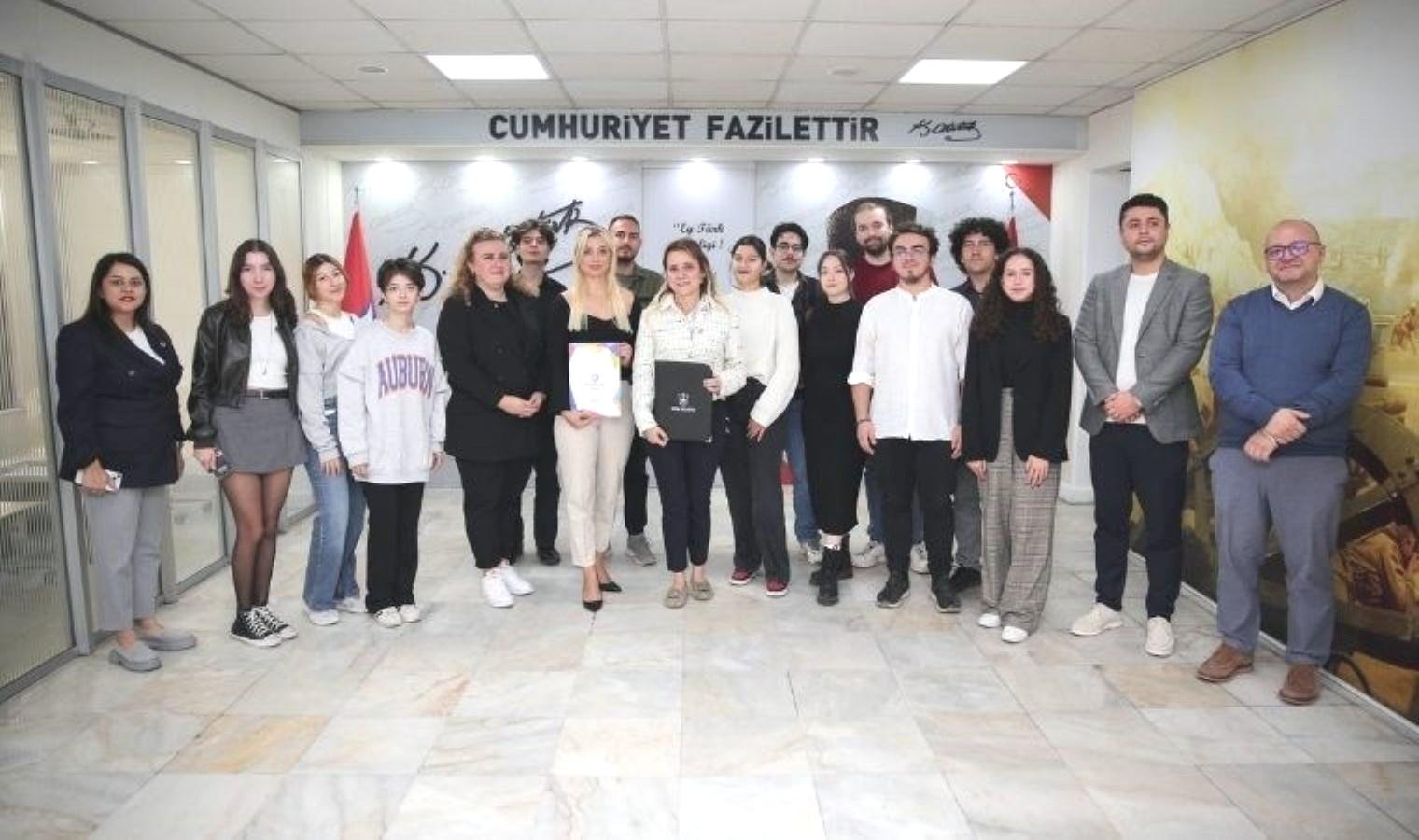 konak-belediyesinden-sivil-toplum-kuruluslariyla-protokoller-OwlbDkaS.jpg konak-belediyesinden-sivil-toplum-kuruluslariyla-protokoller-OwlbDkaS.jpg