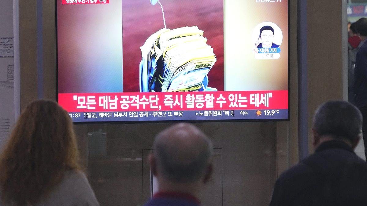 kuzey-kore-guney-koreyi-propaganda-brosurleri-birakmak-icin-pyongyang-uzerinde-drone-ucurmakla-sucluyor-1AM5kQZc.jpg kuzey-kore-guney-koreyi-propaganda-brosurleri-birakmak-icin-pyongyang-uzerinde-drone-ucurmakla-sucluyor-1AM5kQZc.jpg