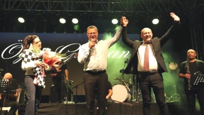 manisa-alasehirde-renkli-uzum-festivali-coskusu-K9eqKwXa.jpg