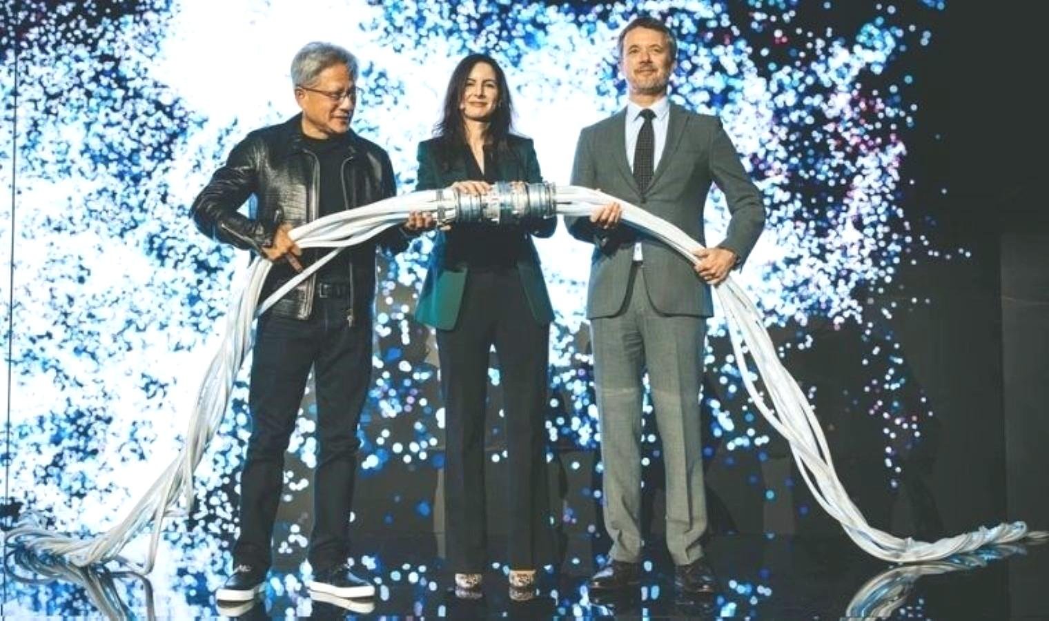 nvidia-ceosu-jensen-huang-ve-danimarka-krali-gefion-super-bilgisayarini-tanitti-VJtHtKsp.jpg nvidia-ceosu-jensen-huang-ve-danimarka-krali-gefion-super-bilgisayarini-tanitti-VJtHtKsp.jpg
