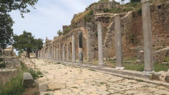 syedra-antik-kentinde-kazi-calismalari-devam-ediyor-SAYM9RJT.jpg