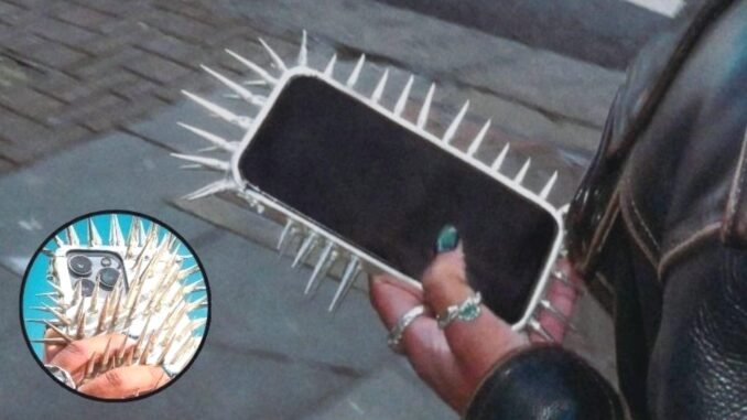 telefon-hirsizligina-karsi-dikenli-iphone-kilifi-cozumu-bdSKkWiv.jpg
