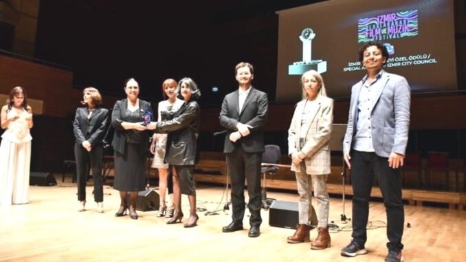 4-izmir-uluslararasi-film-ve-muzik-festivali-odul-toreni-sonuclandi-9gEKvmrH.jpg