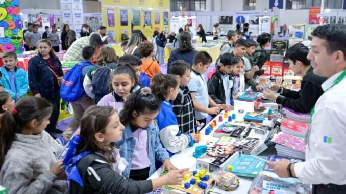 İzmir Kitap Fuarı’nda Sinema ve Edebiyat Rüzgarı