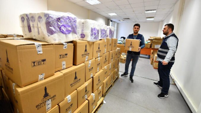 İzmir’de Okul Hijyen Seti Dağıtımı Başladı