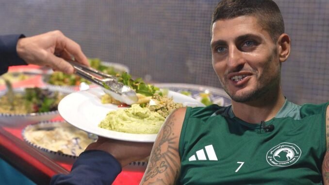 bir-futbolcunun-diyeti-performansi-ve-iyilesmesi-icin-ne-kadar-onemlidir-Pc1mFM97.jpg